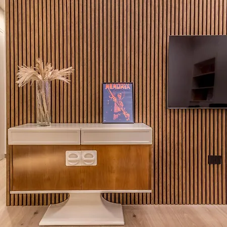 Apartment Borghese - Futuristic *